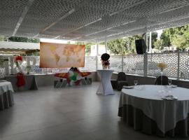 Hostal El Sevillano, hotel v destinaci Rus