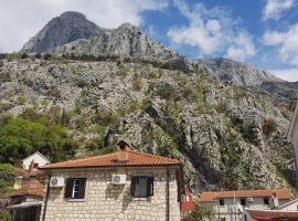 Viktor Rooms, holiday rental in Kotor