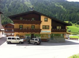 Ferienhaus Bergfrieden, hotel din Sankt Leonhard im Pitztal