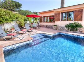 Holiday Home Les Agudes by Interhome, hotell med parkering i Santa Ceclina