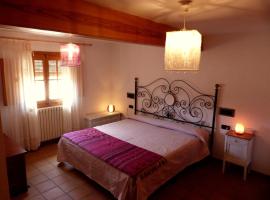 Las mil y una noches, self-catering accommodation in Tramacastilla