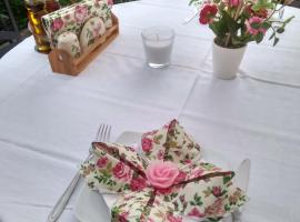 Family Hotel Bellehouse, hotel in Chernomorets