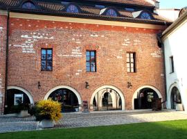 Dom Gości Opactwa Benedyktynów, hotel near Benedictine abbey in Tyniec, Tyniec