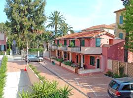 World Village Apartments, hotel v destinaci Diano Marina