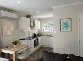 Rose Apartments Unit 5 Central Rotorua- Accommodation & Spa, holiday rental in Rotorua