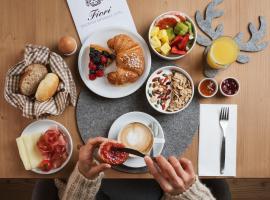 FIORI Dolomites Experience Hotel, wellness hotel v destinaci San Vito di Cadore