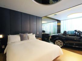 H Drive Hotel, hotel a Iksan