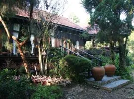Villa Darakorn Hill Country House