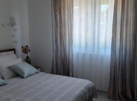 Long Beach Apartment, готель в Улцині