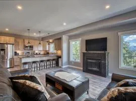 Semi-Lakefront Luxury Retreat In Blind Bay, Bc Cottage