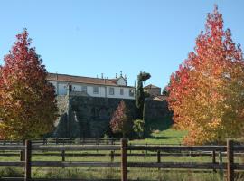 Quinta da Casa Alta, farm stay in Valença