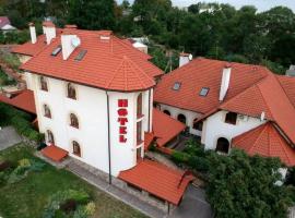 Maestro, guest house in Ostroh