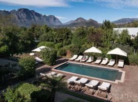Plumwood Boutique Hotel by The Living Journey Collection, ξενοδοχείο με γκολφ σε Franschhoek