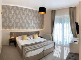 Villa Medici Hotel & Restaurant: Veszprém şehrinde bir otel