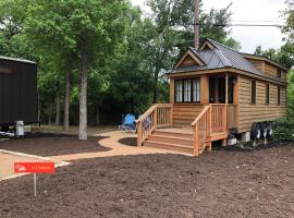 Austin's Original Tiny Home Hotel/ Oak Forest, hotell sihtkohas Austin