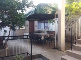 Guesthouse Dante, hotel in Tisno