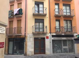 CASA DANIELA Apartamentos: Estella'da bir otel