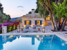 Villa Ioli- Beachfront Luxury Residence, hotel in Igoumenitsa