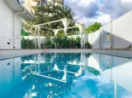 Lamour Holiday Beach House