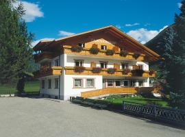 Pension Tannenhof, casa rural en San Giovanni in Val Aurina