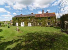 White Pond Farm, pet-friendly hotel in Pishill