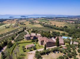 Relais Borgo Torale, resort i Passignano sul Trasimeno