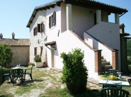 Borgo Di Fonni, Hotel mit Parkplatz in Sellano