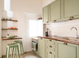 Dimora Via Vitti - Puglia Mia Apartments, hotel a Monopoli