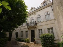 Chambres d'Hôtes Les Tilleuls โรงแรมในคอญญัก