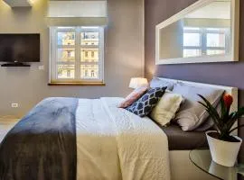Parkside studio Apartments with FREE parking