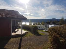 Utvika Camping, family hotel in Nes
