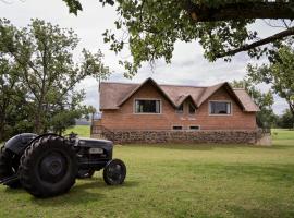 Glencairn Weddings, hotel in Himeville