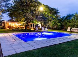 Biweda Nguni Lodge, hotel con piscina a Mkuze