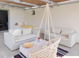 Thomas Apartments in Katapola, hotel in Amorgos