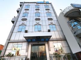 OYO 37148 Hotel Paris, hotel v destinaci Nārāyangarh