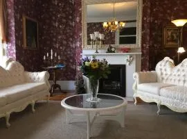 Balmoral House Bed & Breakfast