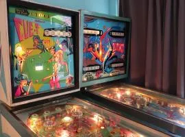 De Buitenmuur - Vintage Suite & Bohemian Loft, elk met Privé-ingang en Jacuzzi