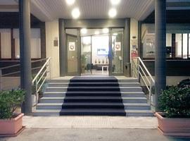 Hotel Touring, hotell i nærheten av Ancona-Falconara lufthavn - AOI 