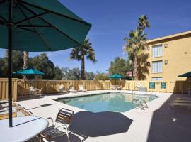 La Quinta Inn by Wyndham Phoenix Sky Harbor Airport, hotel near Phoenix Sky Harbor International Airport - PHX, 