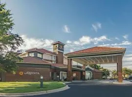 La Quinta by Wyndham Alexandria Airport