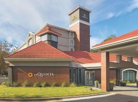 La Quinta by Wyndham Atlanta Conyers: Conyers şehrinde bir otel