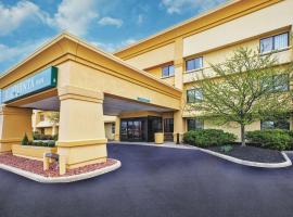 Viesnīca La Quinta Inn by Wyndham Toledo Perrysburg pilsētā Perijsbērga