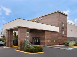 La Quinta Inn by Wyndham Everett, hotel v mestu Everett