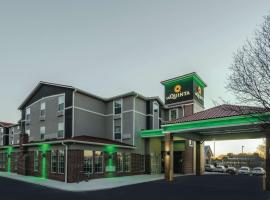 La Quinta by Wyndham Kansas City Airport, hotel near Kansas City International Airport - MCI, Kansas City