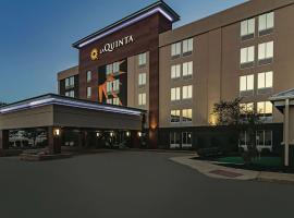 La Quinta by Wyndham Cleveland Airport West