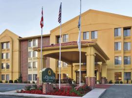 La Quinta Inn & Suites - New River Gorge National Park, hotel di Summersville