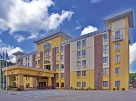 La Quinta by Wyndham Elkview - Charleston NE