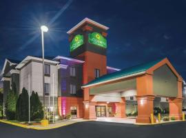 La Quinta Inn & Suites by Wyndham Louisville East、ルイスビルのバリアフリー対応ホテル