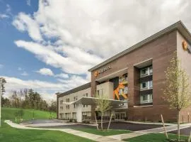 La Quinta Inn & Suites by Wyndham Clifton Park Saratoga Area 1749 Route 9