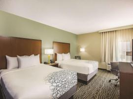 Wichita में, होटल La Quinta by Wyndham Wichita Northeast